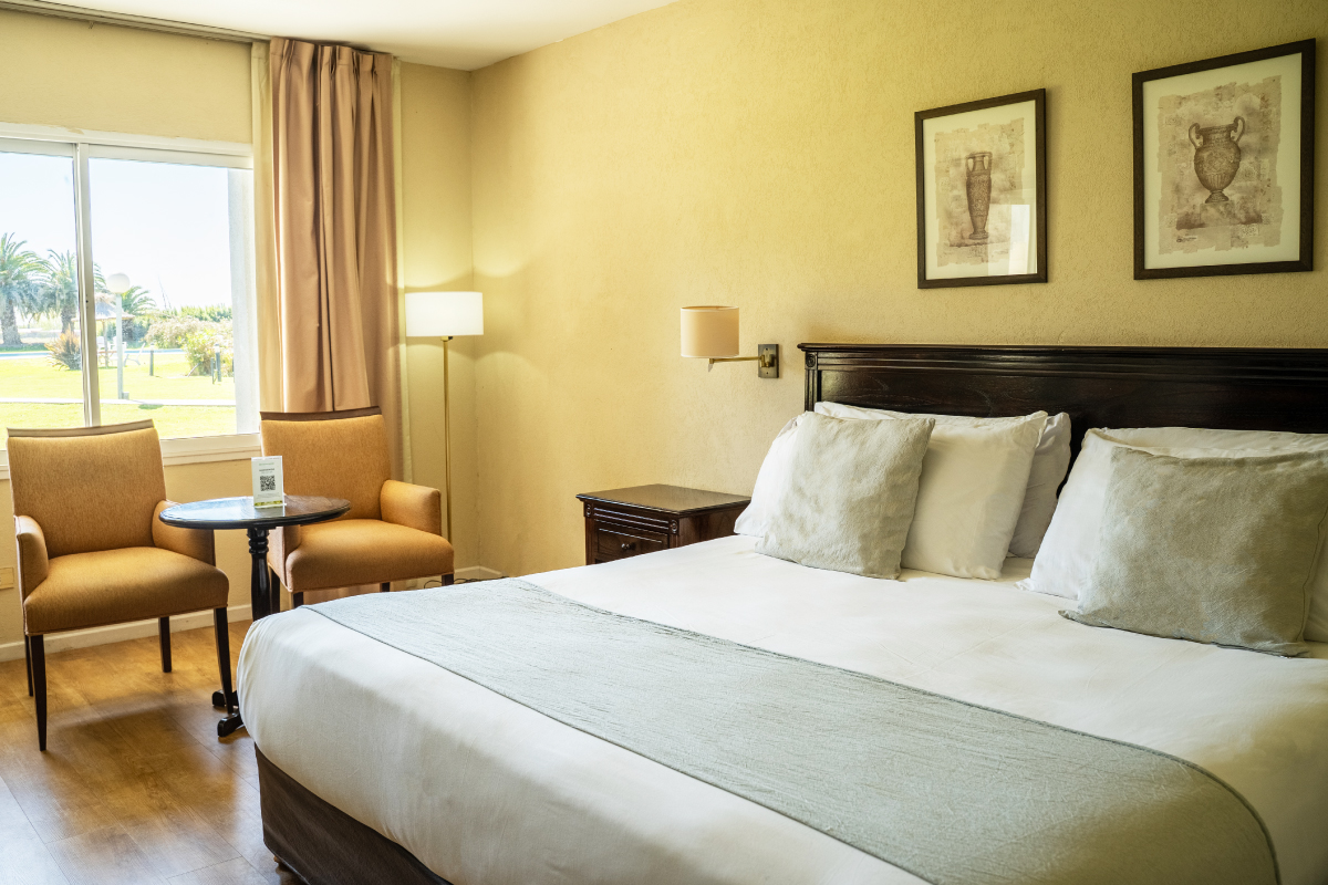 Habitación Senior King - Wyndham Garden Campana (19)