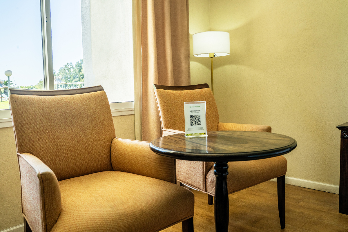 Habitación Senior King - Wyndham Garden Campana (20)