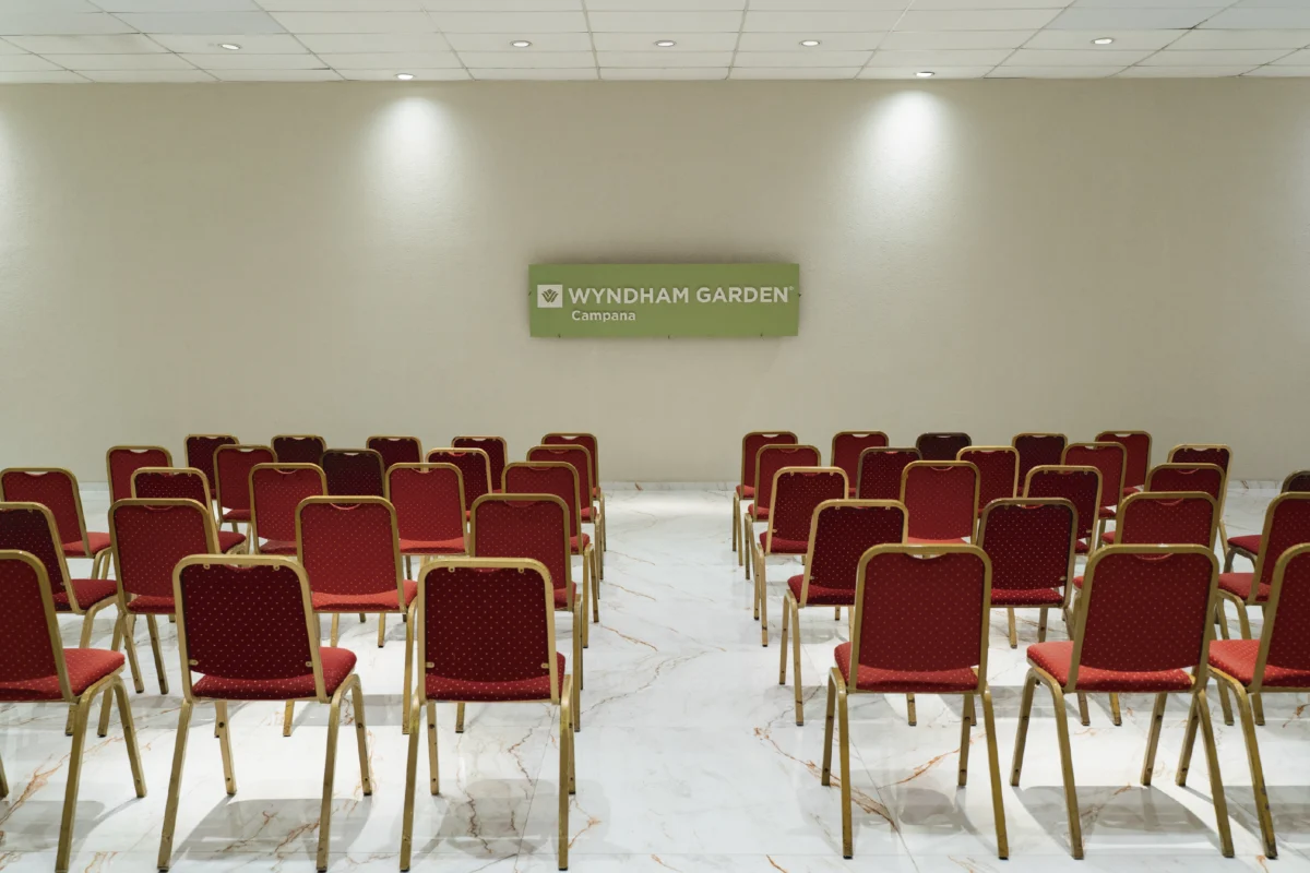 salon-rio-lujan-wyndham-garden-campana-auditorio